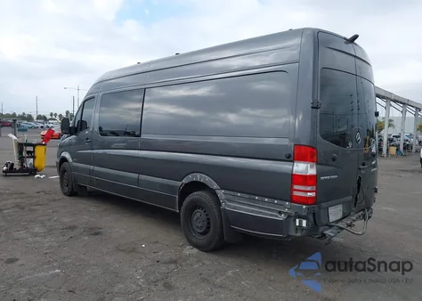 2016 Mercedes-Benz Sprinter 2500 High Roof из США, поврежденный, VIN WD3PE8CD3GP223755